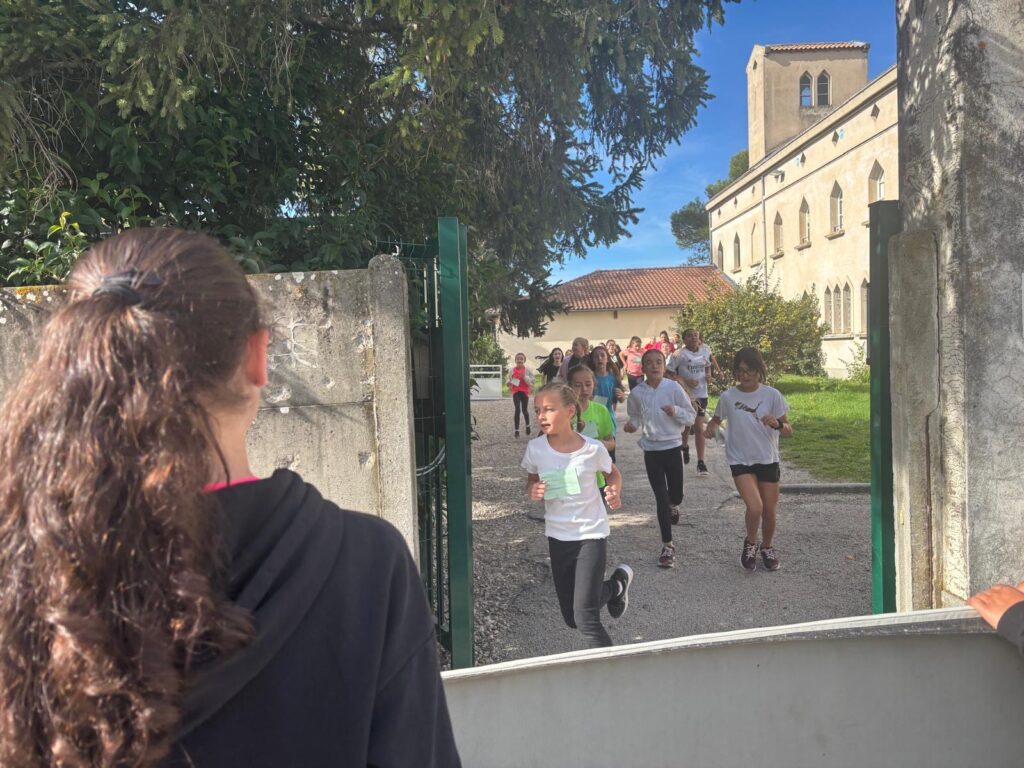Cross 2025